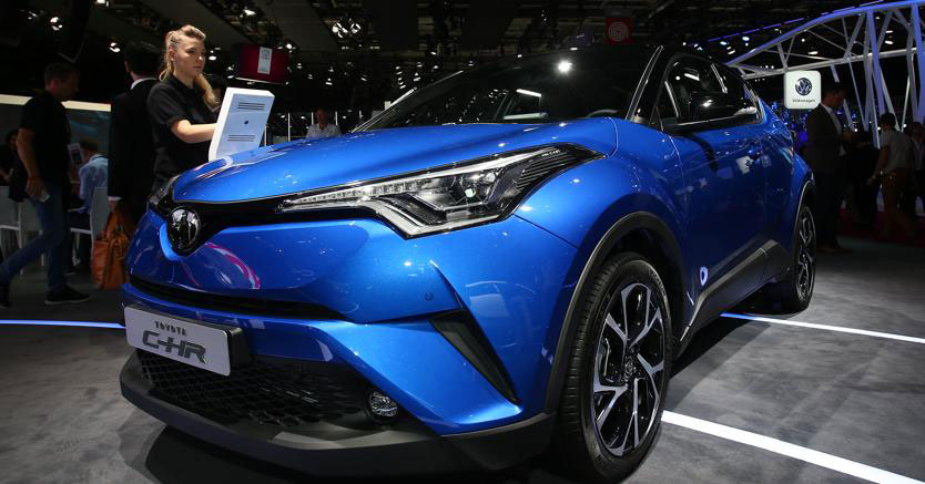 Foto Toyota Chr blu